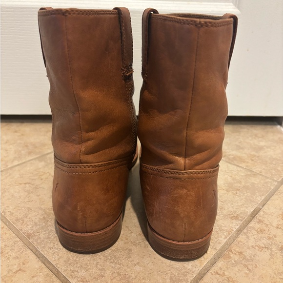 Frye Anna Short Boots - Picture 4 of 6